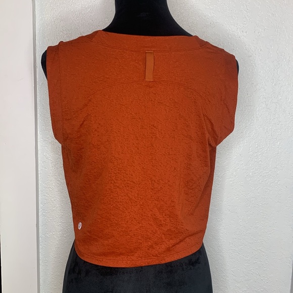 Lululemon rust red sleeveless cropped workout activewear top - Picture 2 of 3